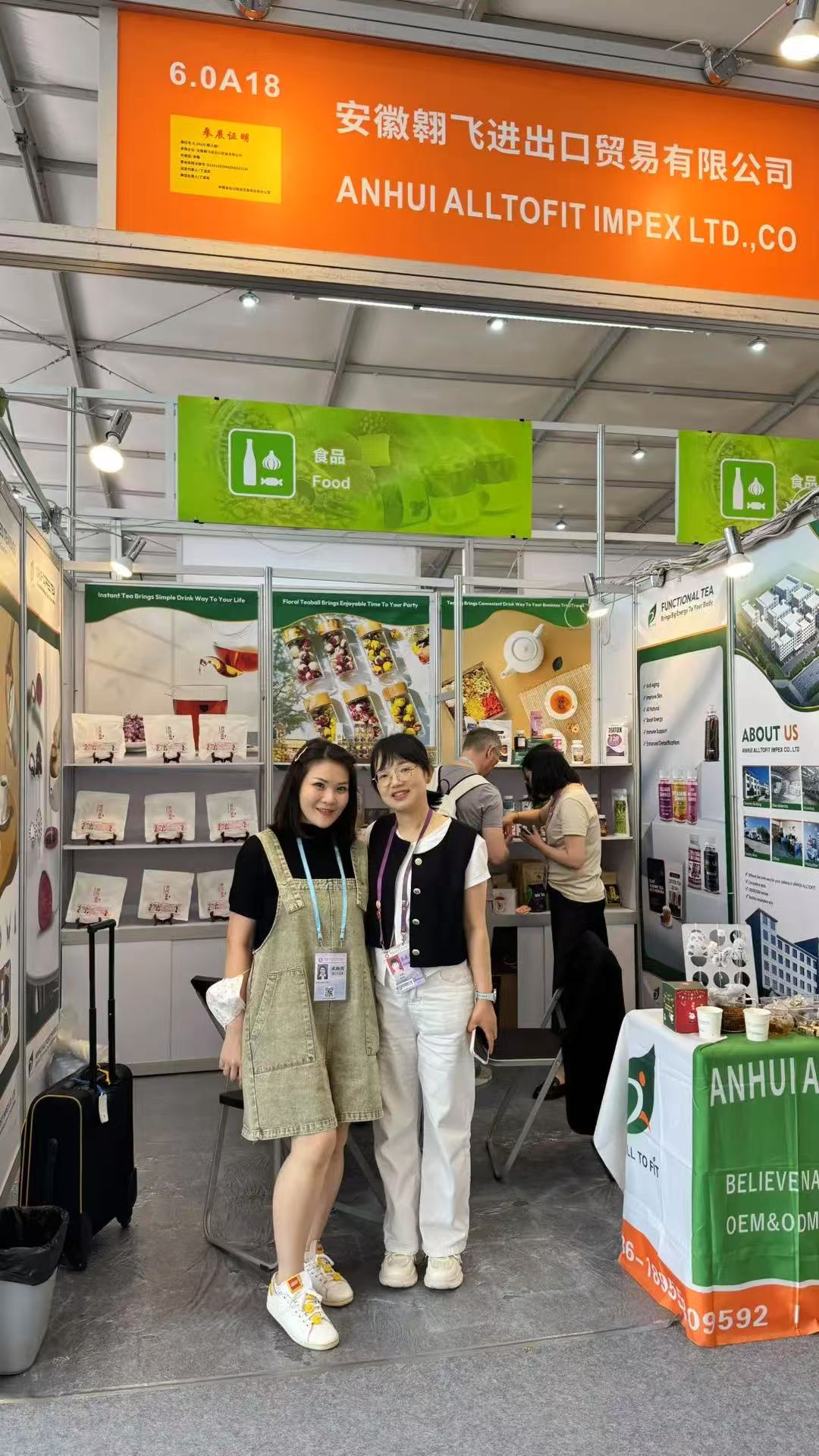 第137届广交会第一天，众多客户莅临我司展位