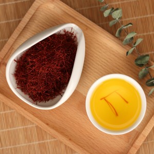 Premium Grade Saffron Herbal Slices for Global Export, 100% Pure & Natural