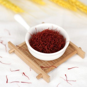 Premium Grade Saffron Herbal Slices for Global Export, 100% Pure & Natural