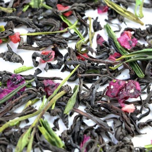 Premium Organic Strawberry Black Tea | Custom Herbal Blend for Restaurants & Retail (Bulk Export)