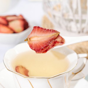 Natural Dried Strawberry Slices for Tea Blending | Bulk Export-Grade Raw Material for Milk Tea, Beverages & Health Products